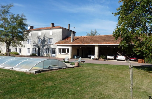 Two beautiful rooms overlooking the private garden
