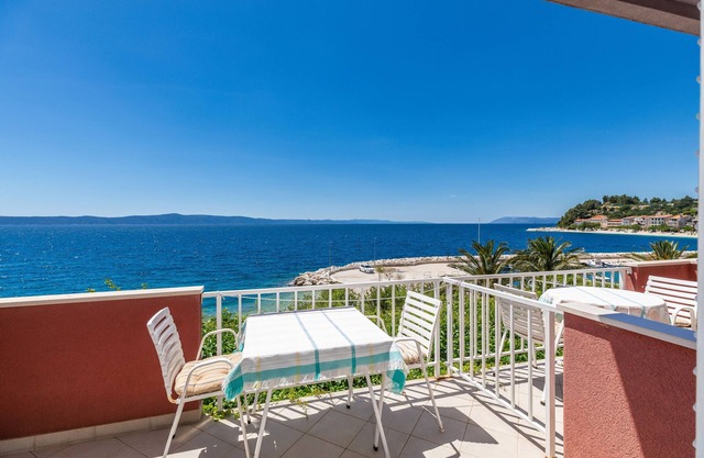 Two bedroom apartment near beach Podgora, Makarska (A-2616-a)