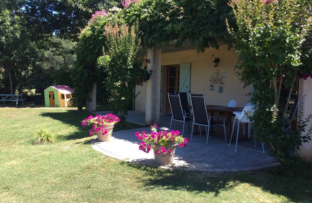 Two bedroom ground floor apartment, quiet location, ideal for young families.