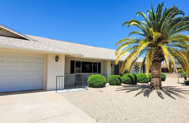 Two bedroom, two king size beds, two bathrooms, laundry room.Sleeps 6-8.