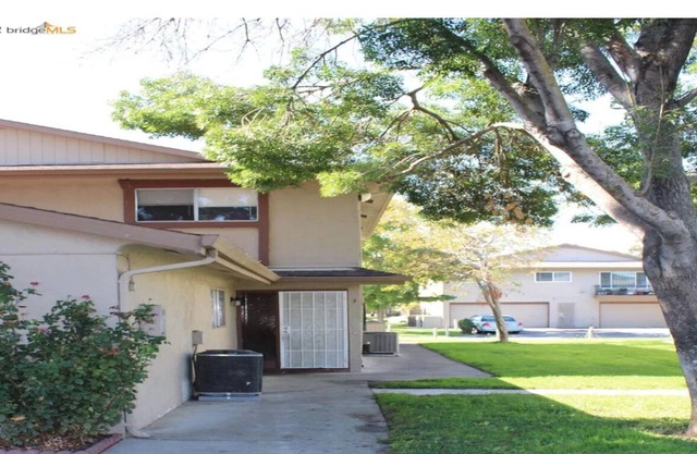 Two bedrooms one Bath Two story Condo upto 6 people