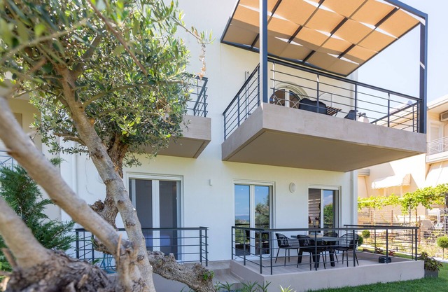 Two Olive Trees - "Branch" Apartment