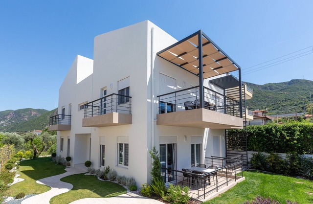 Two Olive Trees - "Olive" Apartment - 2 bedrooms - Sea View