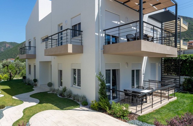 Two Olive Trees - "Root" Apartment