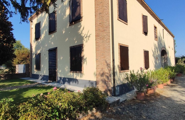 Two-room apartment in Parma, Fiera area, first suburbs