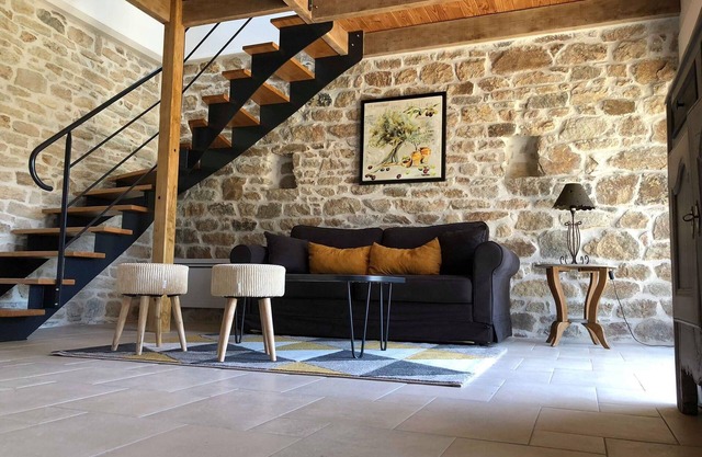 Ty Bihan Small stone house in a quiet location 5 minutes from the beach