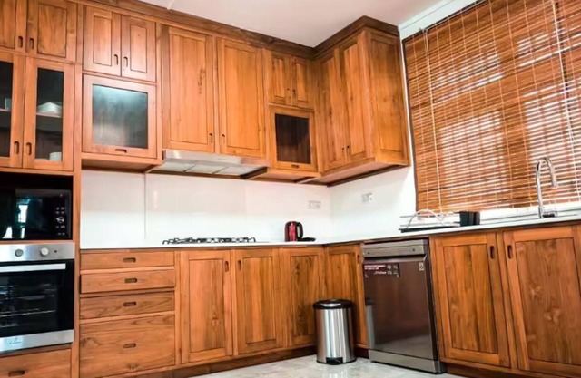 U & S Luxury Apartments Ltd 3