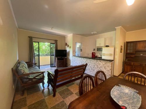 Ubatuba Praia Das Toninhas - Salema 16B