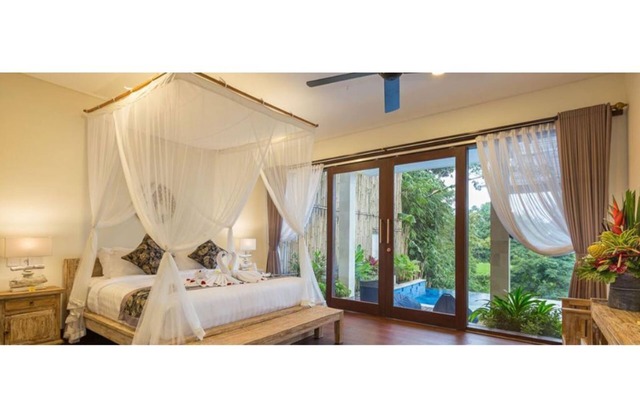 UBUD VILLA PADI 4BR JUNGLE VIEW INFINITY POOL