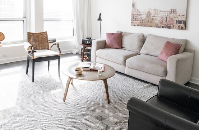 UChicago, Shops + Eats, Lake | Gym + W&D | Zencity