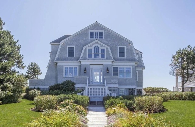 Ultimate Beachfront Retreat