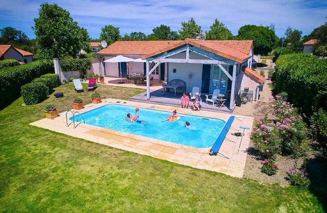 Unabhängige Villa, 2 Bäder, privater Pool 6 Personen