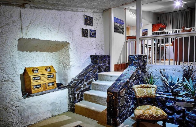 Underground Bed and Breakfast