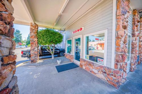 Unicorn Inn by OYO Portland