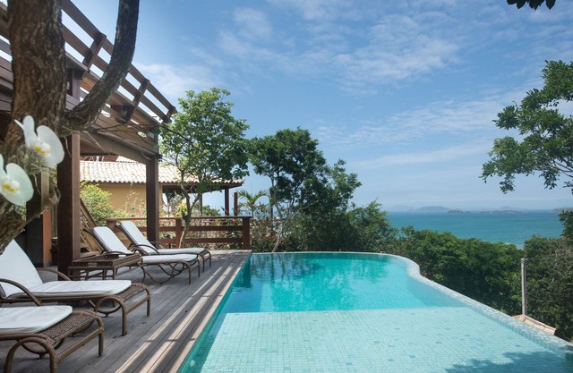 Unique and chic house in Buzios - 4 suites - private pool - 8 pax