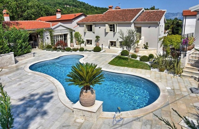Unique beautifully designed villa with pool for groups up to 10 guests