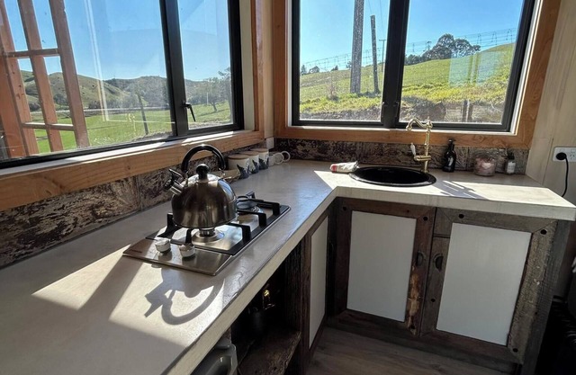 Unique Cottage/Rural Retreat! surrounded in wildlife/close to Local attractions