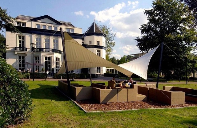 Unique Experience: Stay in a Royal Building Near Museums | Indoor Swimming Pool