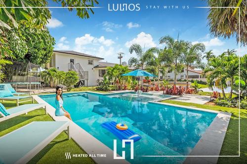 Unique Flagler's Mansion Pickleball Court L37