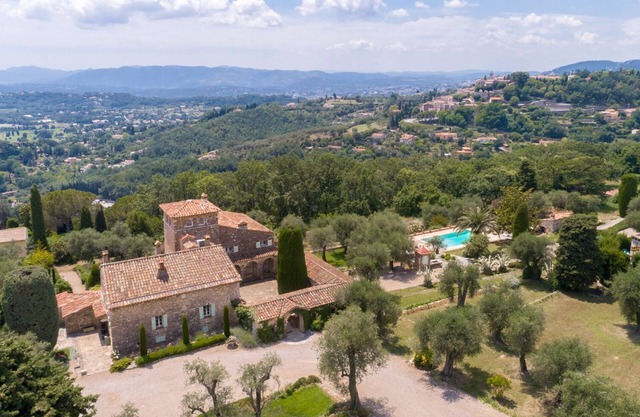 Unique Luxury Hill Top Villa - 6 Bedrooms/Large Pool - Cote D'Azur views
