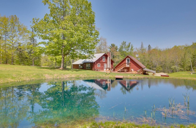 Unique Maine Log Cabin w/Trout Ponds & Sauna!