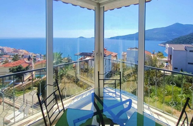 Unique sea viewed apartment with shared pool