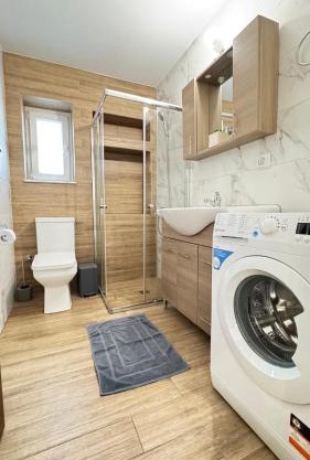 Unique suite 2 , one bedroom city apartment