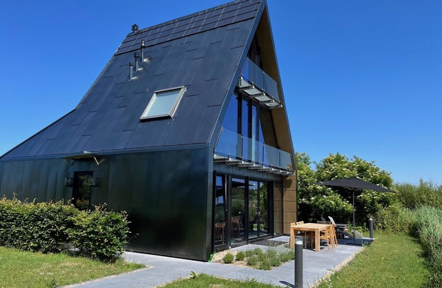 Unique villa with fantastic views, near the beach