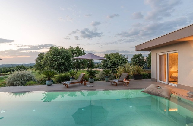 Unique villa with panoramic sea views, pool with counter-current system and salt water