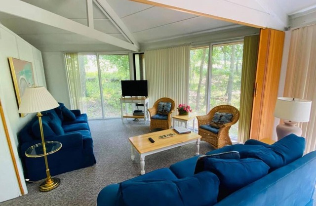 Unit 8 - Treetop 2 Bedroom Villa