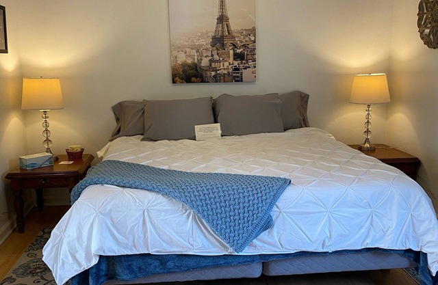 Unit C at the Manor House Month to Month