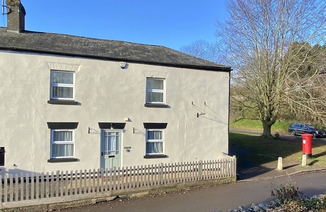 Unwind in traditional, quality accommodation in picturesque area