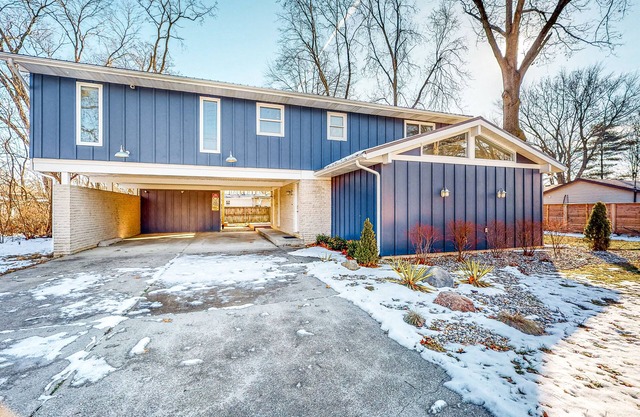 Updated charmer with a well-equipped kitchen