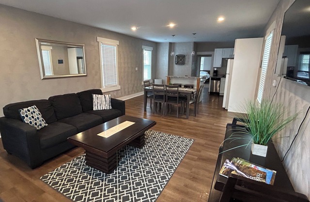 Updated House - Pets - Close to Westmoreland Hospital