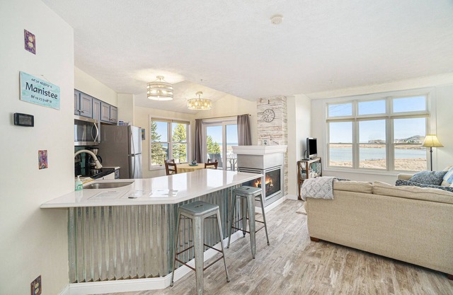 Updated, LK MI View - Pet Friendly!