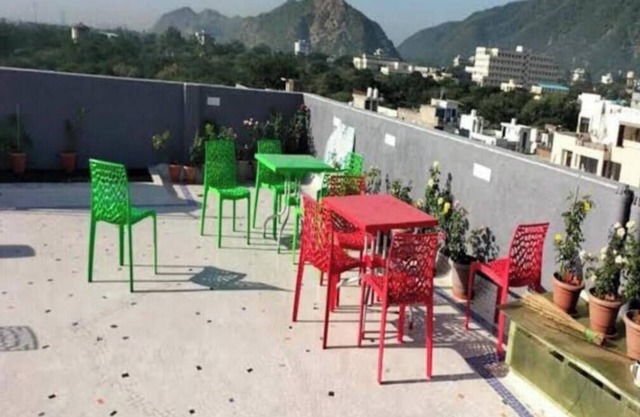 Uphar Homestay - Hotel & Restaurant