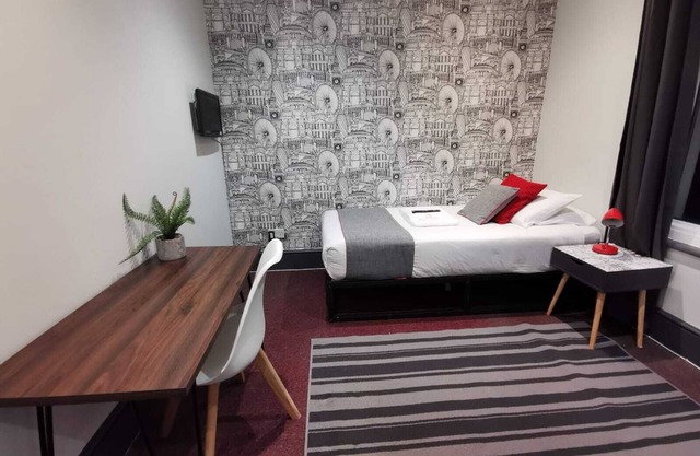 Upper Rock 2 - single room en-suite