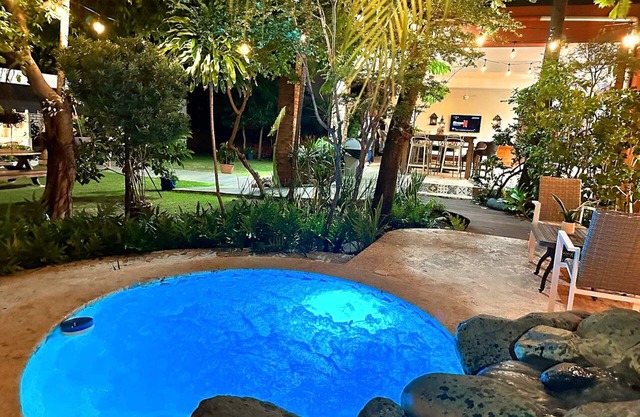 Urban Escape El Patio: Private Home, 4 BedRooms, Jacuzzi @Bella Vista