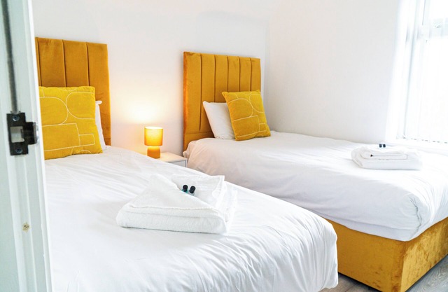 Urban Oasis: 1-Bedroom Gem