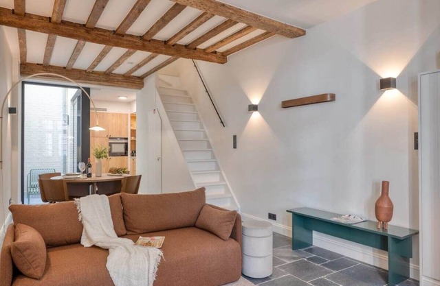 Urban Oasis for 4 in Ghent's Vibrant Centre