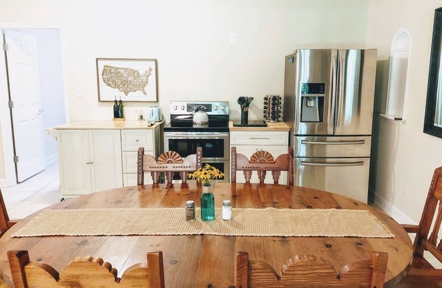 Urban Oasis I Large 2bd/1ba I Surrounded by Nature I 30 mins to DC