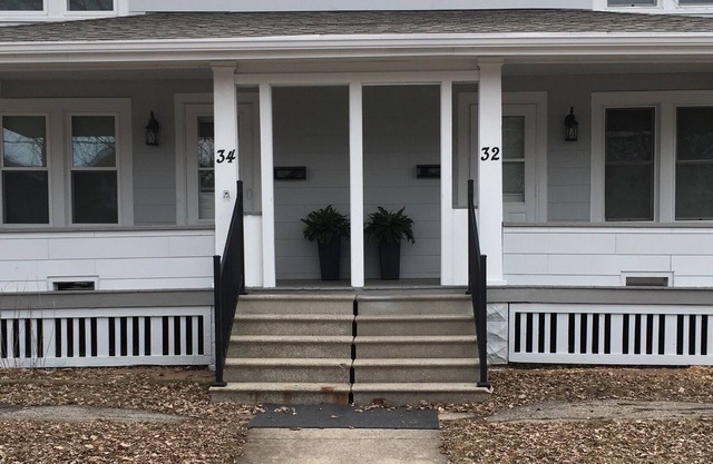 Urban Townhouse With Tranquil Atmosphere