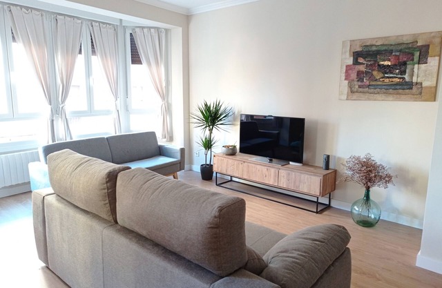 URDAIHOME APARTMENT