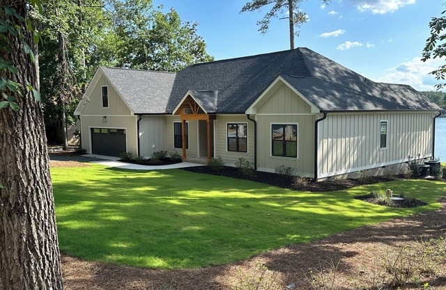US Open! Beautiful Brand New Home on large Private Lake 11m from Pinehurst #2!