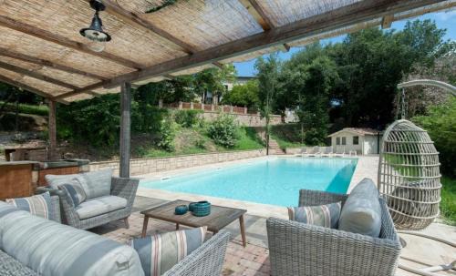 Usage exclusif - Palazzo du XVI avec piscine