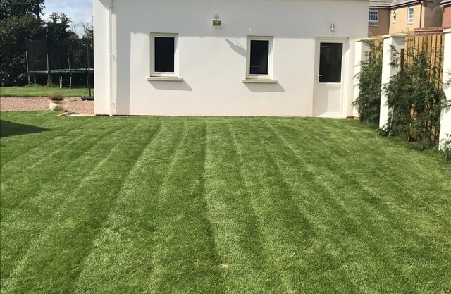 Uskley Fairways. New, modern decor