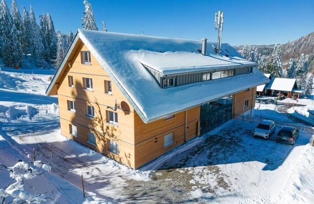 Vacation apartment/apartment for 7 guests with 93m² in Feldberg (Black Forest) (245375)