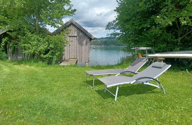 Vacation apartment directly on the beautiful Irrsee with its own bathing area