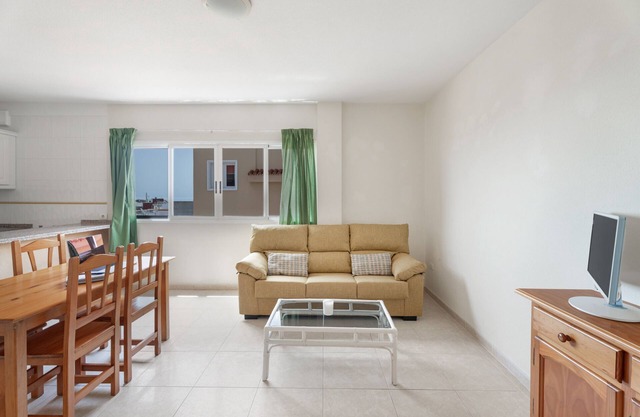 Vacation Apartment 'Isla 1' with Wi-Fi