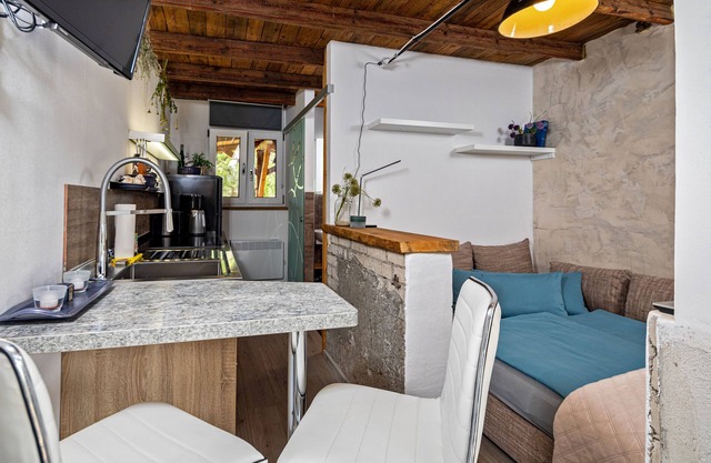 Vacation apartment in a quiet, peaceful location adjacent to Haus Gottfriede